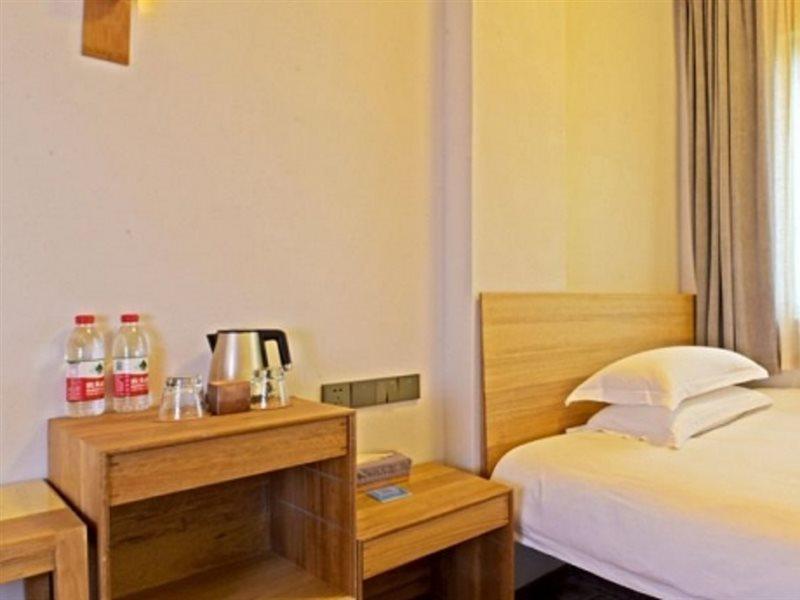 Ramada Encore By Wyndham Shanghai Pudong Airport Extérieur photo