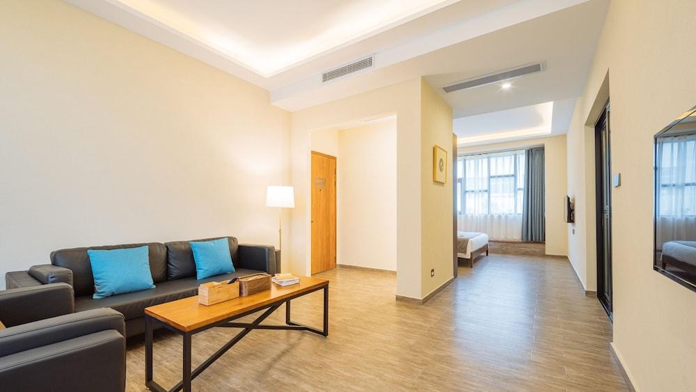 Ramada Encore By Wyndham Shanghai Pudong Airport Extérieur photo