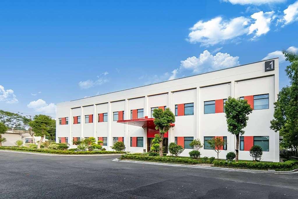 Ramada Encore By Wyndham Shanghai Pudong Airport Extérieur photo